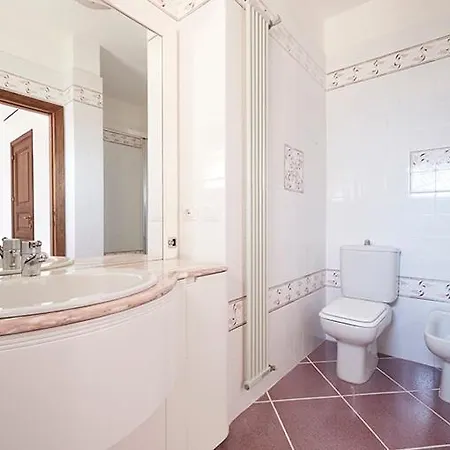 Elegancepiscina, Giardino E Vista Mare
